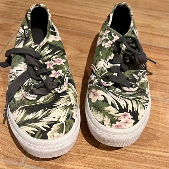Vans Hawaiian print women’s 9.5 New without box - Picture 1 of 5